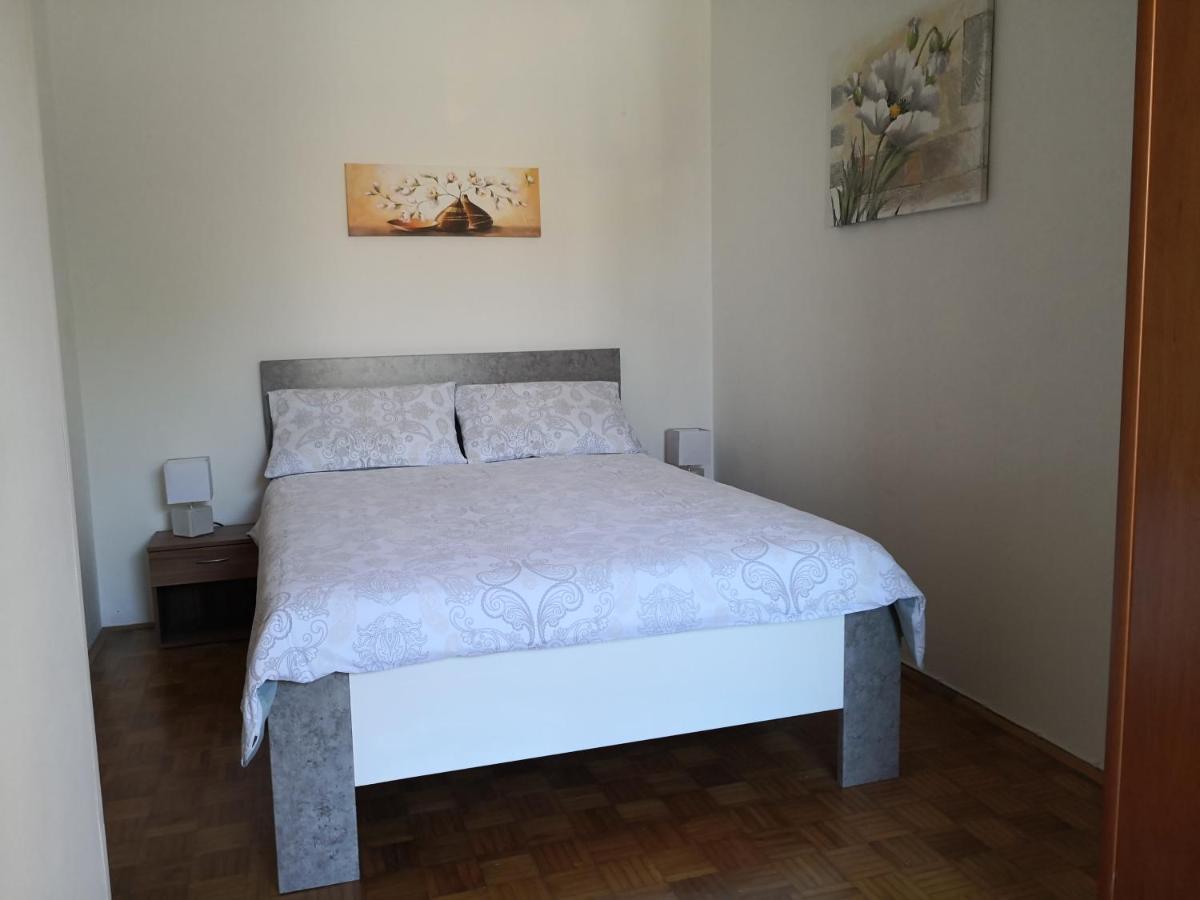 Elena Apartment *